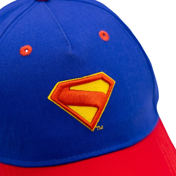 DC Comics - Superman 2025 - Classic Superman Shield Curve-Brim Cap - Packshot 3