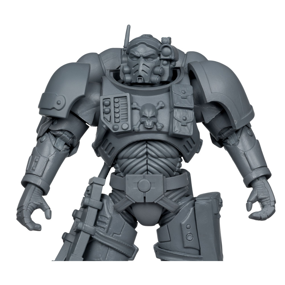 Warhammer 40,000 - Ultramarines Lieutenant in Phobos Armor Artist Proof 7" Scale Action Figure - Packshot 4