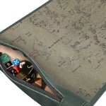 Ultra Pro - Dungeons & Dragons - Artifacts Across Eternities: Drizzt & the Forgotten Realms - Premium Dice Scroll Map - Packshot 2