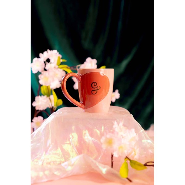Wicked: For Good - Glinda Heart Mug - Packshot 4