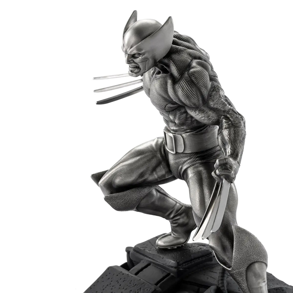 Marvel - X-Men - Wolverine Victorious Limited Edition Figurine - Packshot 3