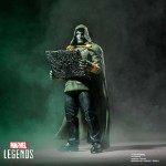 Marvel - Avengers: Doomsday - Lord Doom Marvel Legends Action Figure - Packshot 3