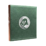 Ultra Pro - Dungeons & Dragons - Artifacts Across Eternities: Drizzt & the Forgotten Realms DM Screen - Packshot 1