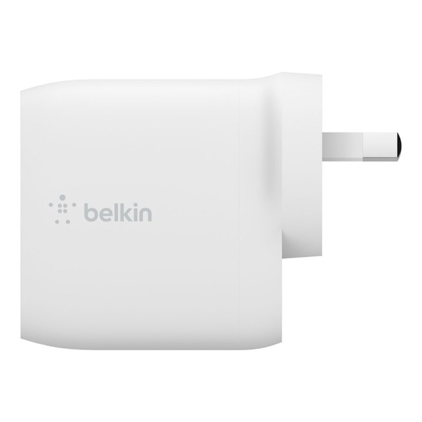 Belkin BoostCharge Dual USB-A Wall Charger (24W) - Packshot 2