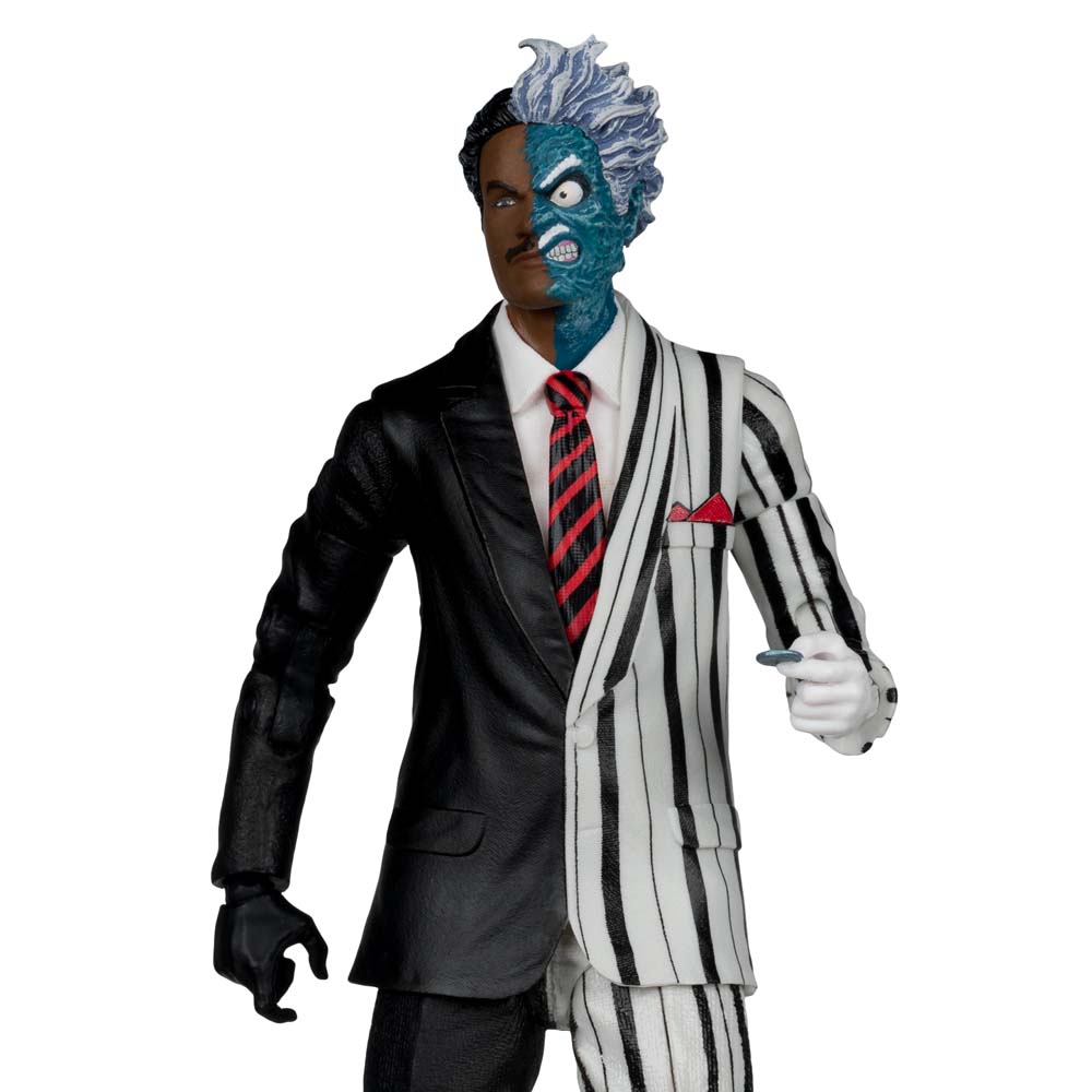 DC Comics - Batman - Two-Face (Batman 89) Action Figure - Packshot 3