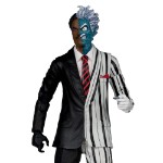 DC Comics - Batman - Two-Face (Batman 89) Action Figure - Packshot 3