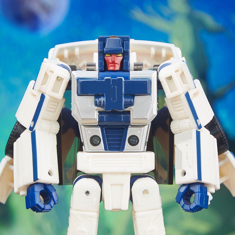 Transformers - Generations Legacy - Breakdown Deluxe Class Figure - Packshot 5