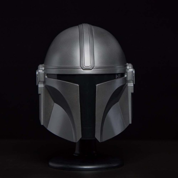 The Mandalorian - The Black Series - The Mandalorian Mini Helmet - Packshot 3
