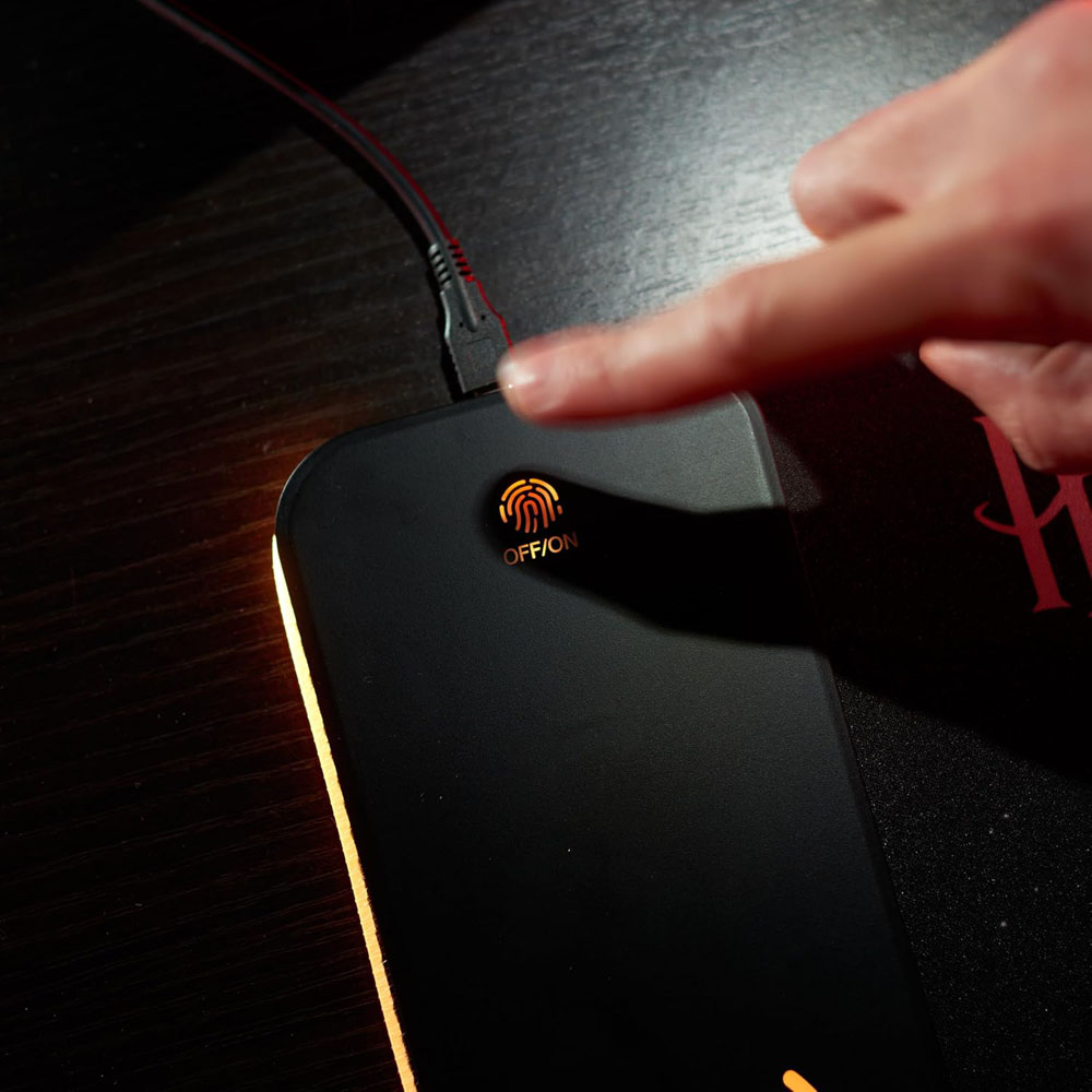 Harry Potter - Numskull Hogwarts XL RGB Gaming Mat with 15W Wireless Charger - Packshot 4