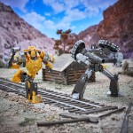 Transformers - Hearts of Steel Timelines - Megatron and Timelines Bumblebee Action Figure 2-Pack - Packshot 3