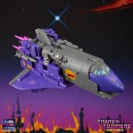 Transformers - Transformers: The Movie - Astrotrain Leader Class Figure - Packshot 5