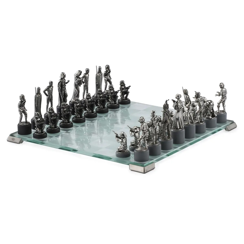 Star Wars - Classic Pewter Chess Set - Packshot 1