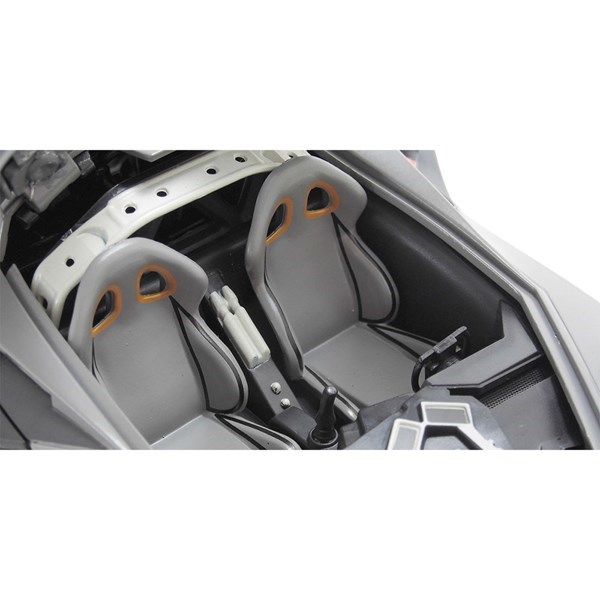 DC Comics - Batman Vs Superman - Batmobile 1/18 Replica - Packshot 3