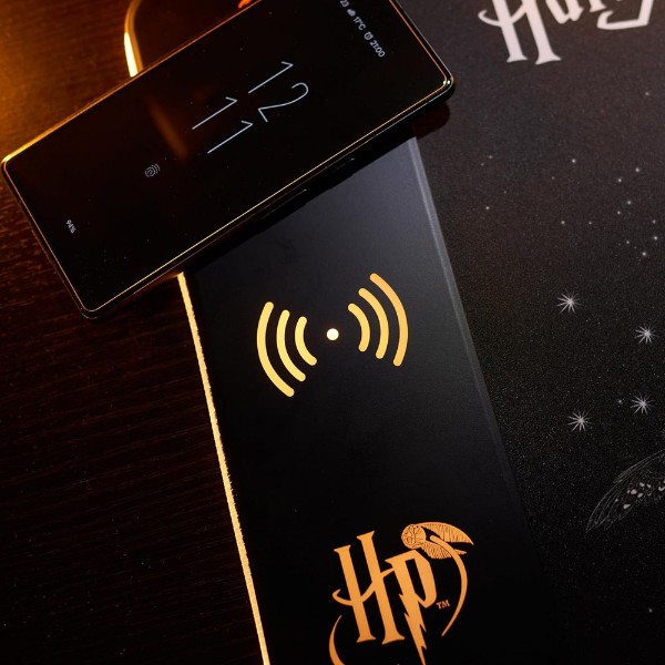 Harry Potter - Numskull Hogwarts XL RGB Gaming Mat with 15W Wireless Charger - Packshot 5