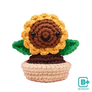 The WOOBLES - Ana the Sunflower Crochet Kit