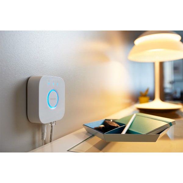 Philips - Hue Bridge V2.0 - Packshot 2