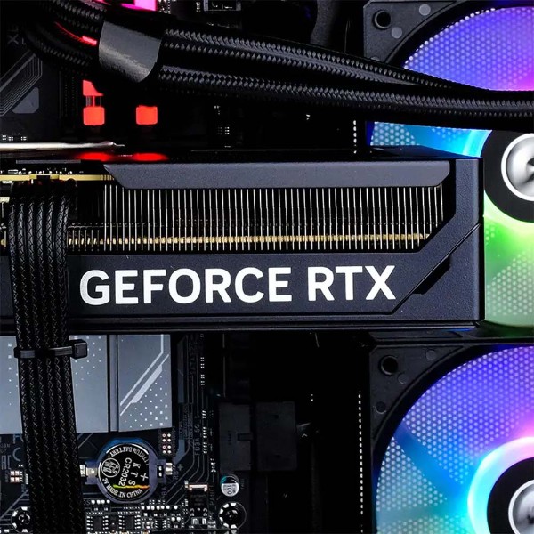 VYROKX Ultra | Ryzen 7 9800X3D | GeForce RTX 5080 | 2TB SSD | 32GB RAM | Gaming PC - Packshot 5