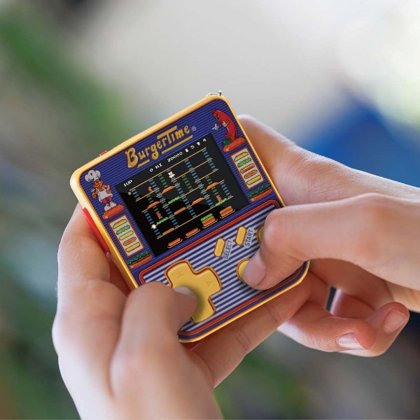 HyperMegaTech! Super Micro Keychain Gamer Console - BurgerTime Edition - Packshot 6