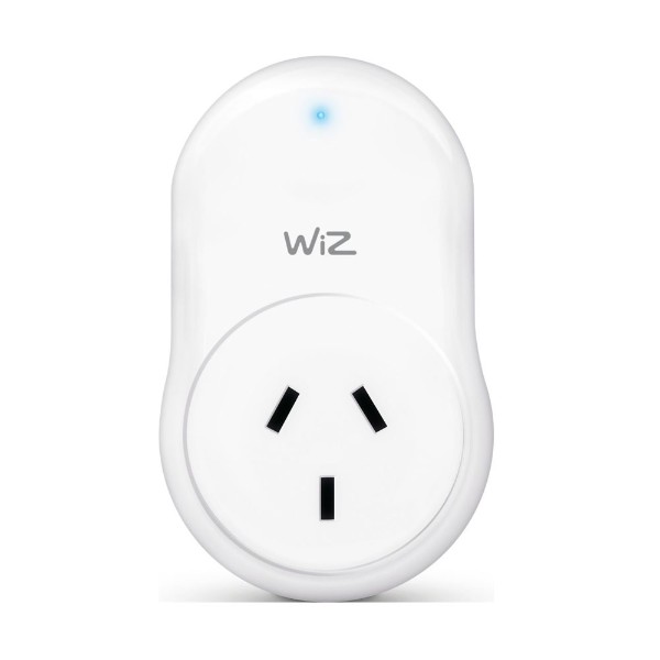 WiZ Smart Plug - Packshot 2