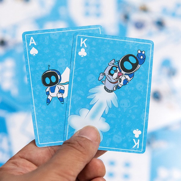 Astro Bot Playing Cards (with Tin) - Packshot 5