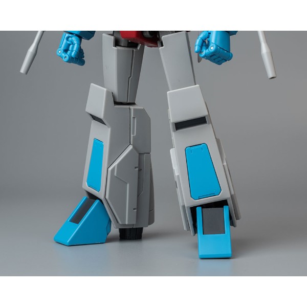 Transformers - Generation One - Starscream AMK Series Model Kit - Packshot 4