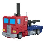Transformers - Energon - Optimus Prime Leader Class Action Figure - Packshot 4