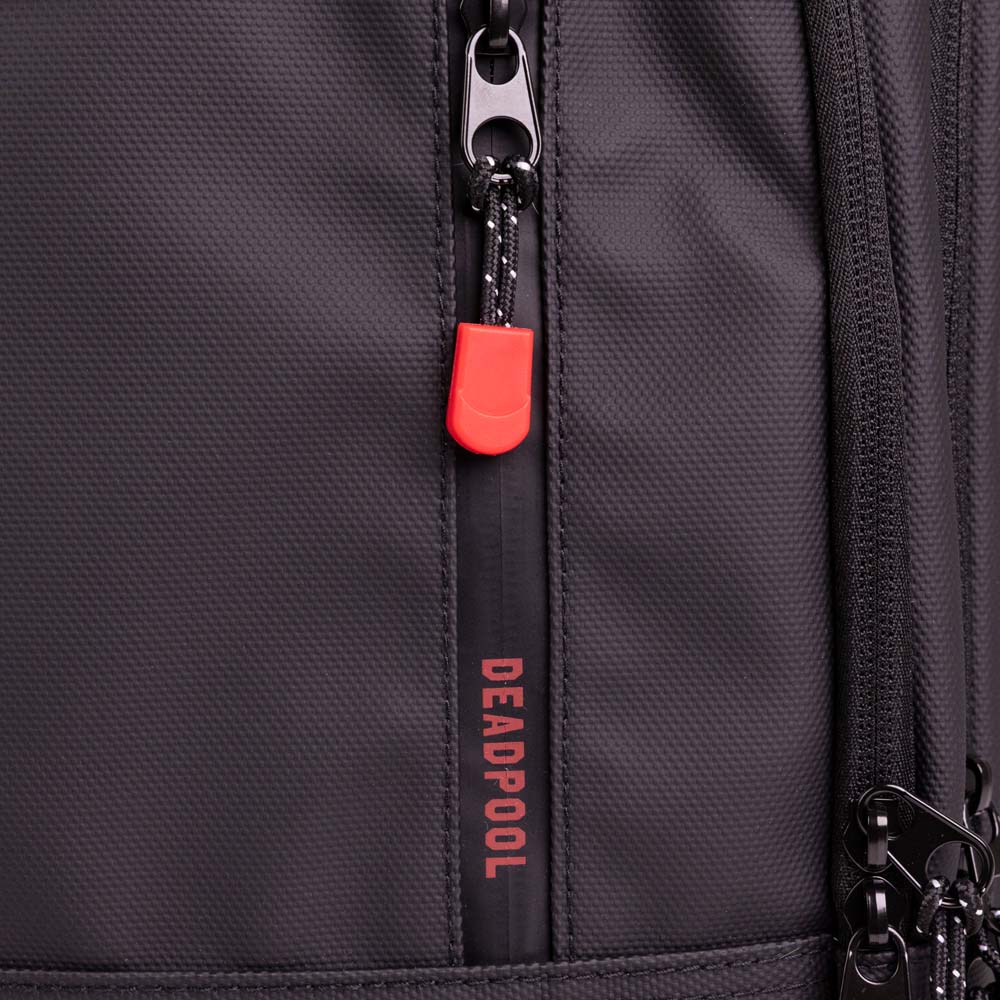 Marvel - Deadpool - Deadpool Tech Backpack - Packshot 2