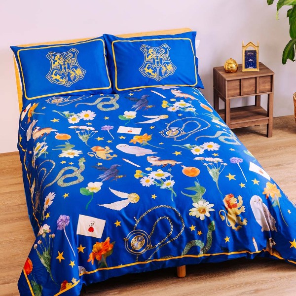 Harry Potter - Magical Creatures Quilt Cover Set - Queen - Packshot 1