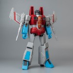 Transformers - Generation One - Starscream AMK Series Model Kit - Packshot 3
