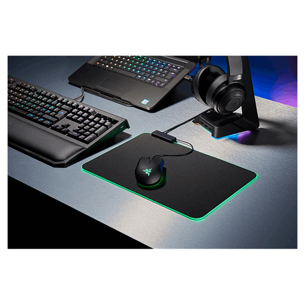 Razer Goliathus Chroma Mousemat - Packshot 2