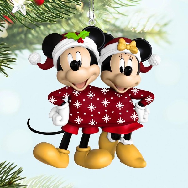 Disney - Mickey & Minnie Sweater-Sharing Sweethearts 2025 Hallmark Keepsake Ornament - Packshot 3