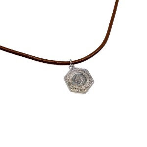 Magic: The Gathering - Planeswalker Symbol Necklace