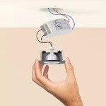 Philips - Hue White Ambiance MR16 Smart Spotlight - Packshot 6