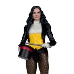 DC Comics - DC Multiverse Zatanna with Detective Chimp (DC Classic) #53 Collector Edition 7" Action Figure - Packshot 5