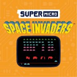HyperMegaTech! Super Micro Keychain Gamer Console - Space Invaders Edition - Packshot 4