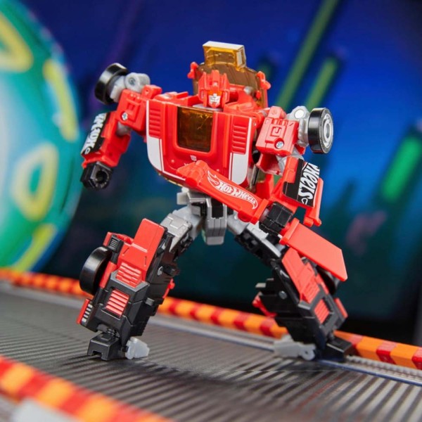 Transformers x Hot Wheels - GT-Scorcher Action Figure - Packshot 4