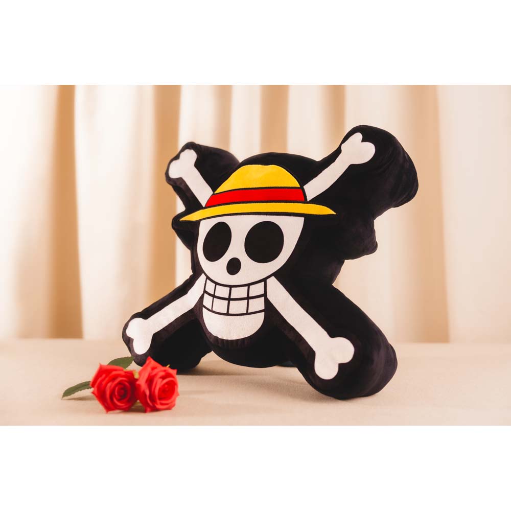 One Piece - Straw Hat Jolly Roger Cushion - Packshot 3