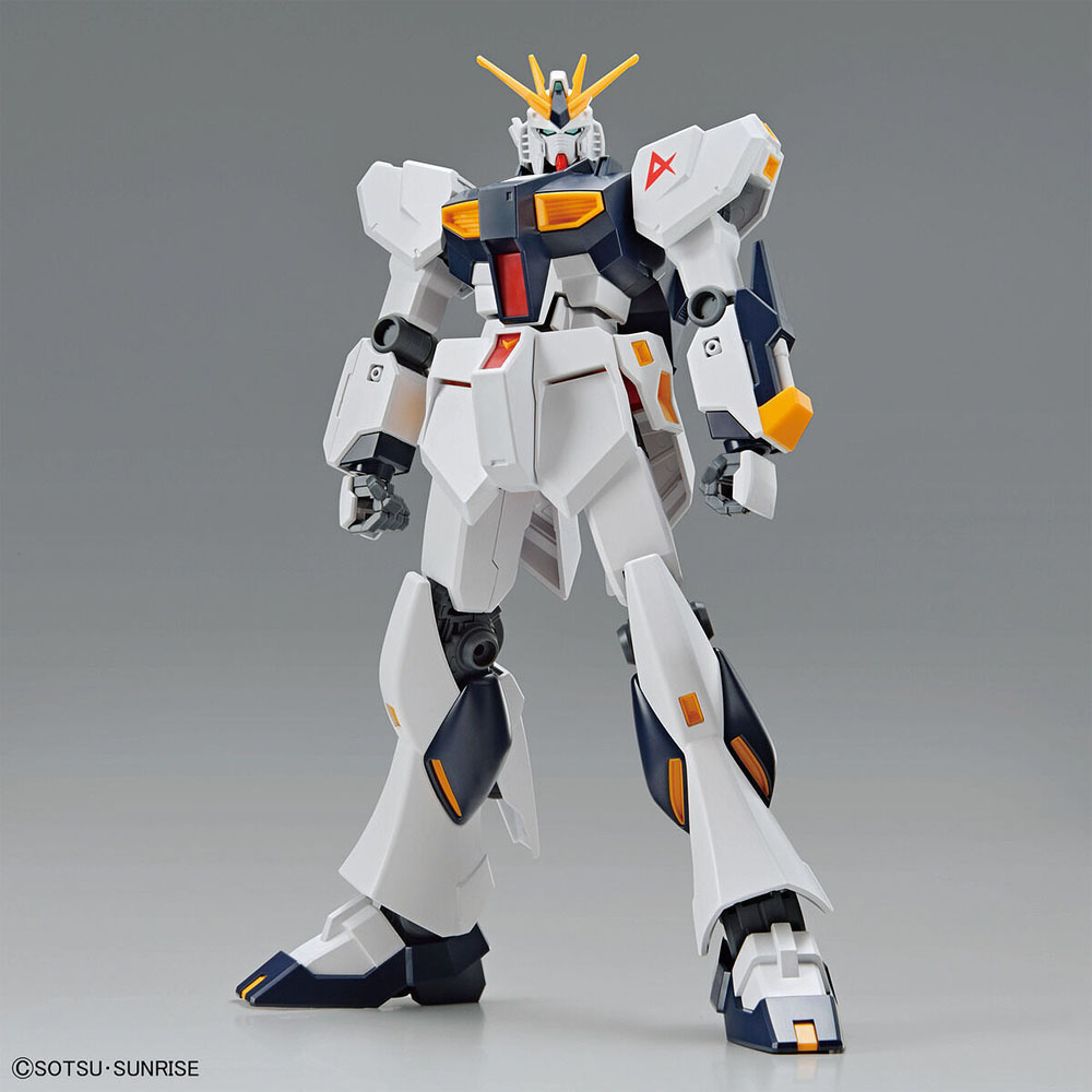 Mobile Suit Gundam - EG RX-93 Nu Gundam 1/144 Model Kit - Packshot 3