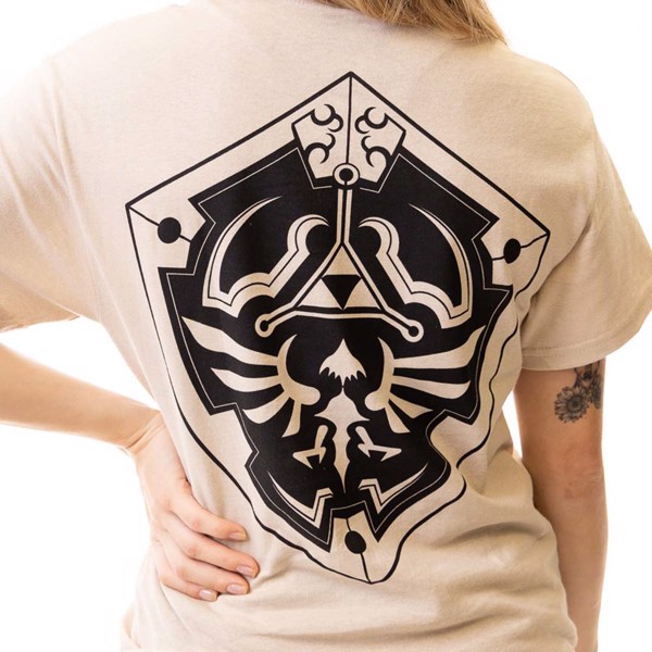Nintendo - The Legend of Zelda - Shield T-Shirt - Packshot 3
