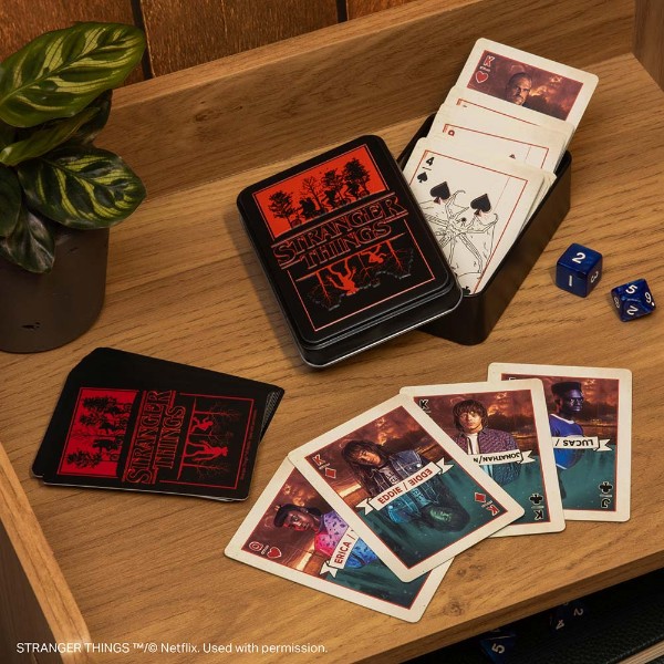 Stranger Things - Playing Cards with Tin - Packshot 5