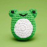 The WOOBLES - Henri the Frog Crochet Kit - Packshot 2