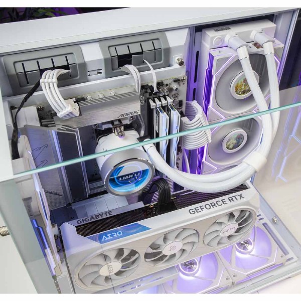 Evolve Gaming PC | ATHENA | RTX 5080 | Ryzen 7 9800X3D | 32GB DDR5 | 2TB Storage - Packshot 6