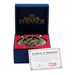 Marvel - Doctor Strange - Eye of Agamotto Prop Replica Necklace - Packshot 2