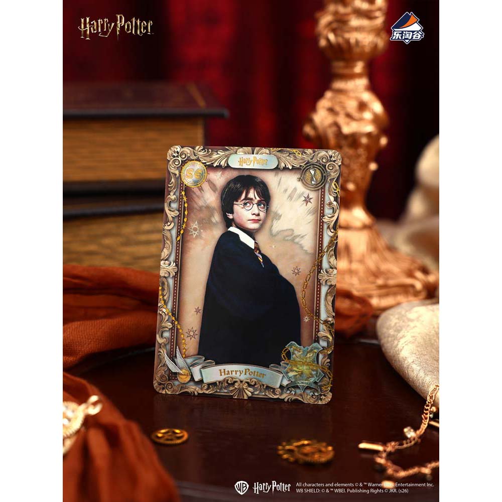Harry Potter - TC - Harry Potter & the Sorcerer's Stone Series Collectible Card Booster - Packshot 6