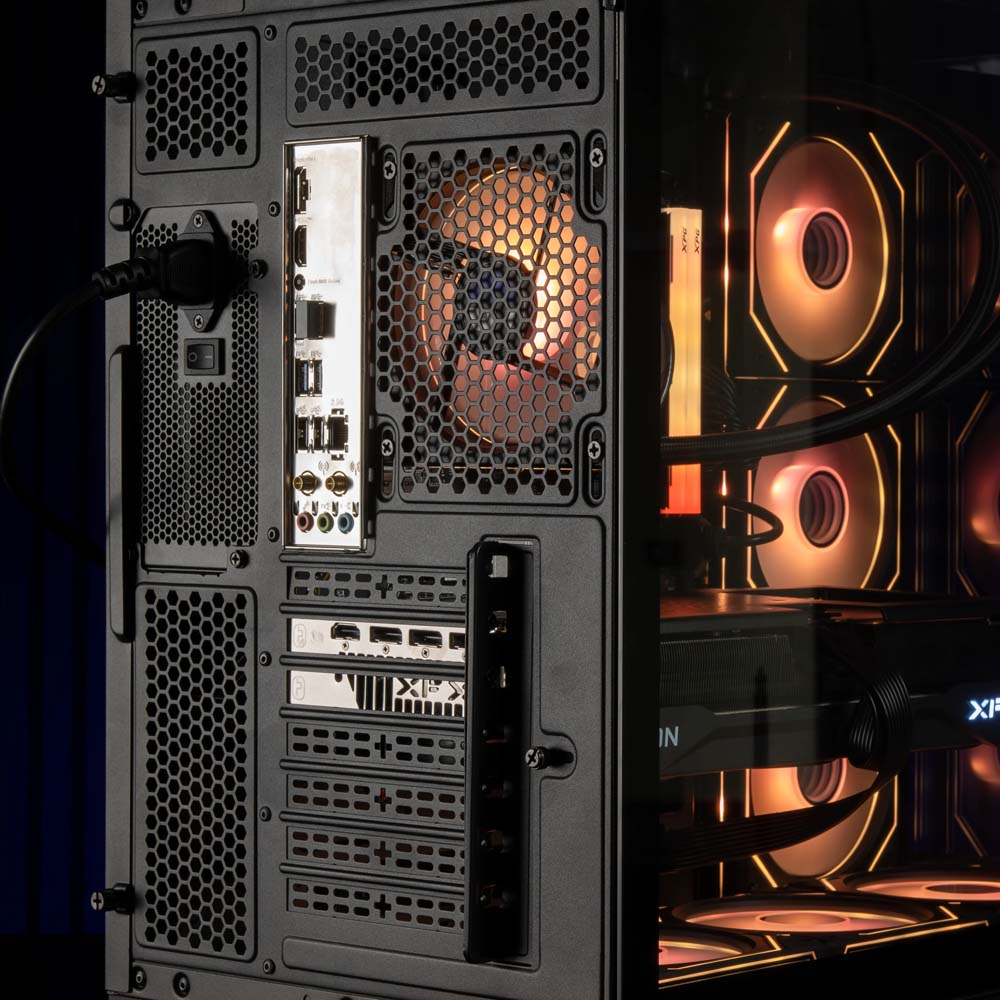 Evolve Inferno | AMD Radeon RX 9070 12GB | AMD Ryzen 5 7500F (6C / 12T) Gaming PC - Packshot 2
