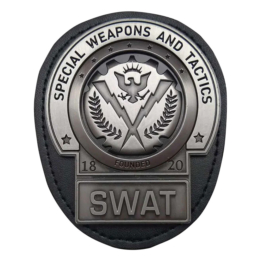 DC Comics - The Dark Knight Gotham City SWAT Badge Replica - Packshot 1