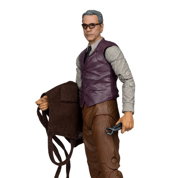 DC Comics - DC Multiverse Alfred Pennyworth (Batman v Superman: Dawn of Justice) 7" Action Figure - Packshot 4
