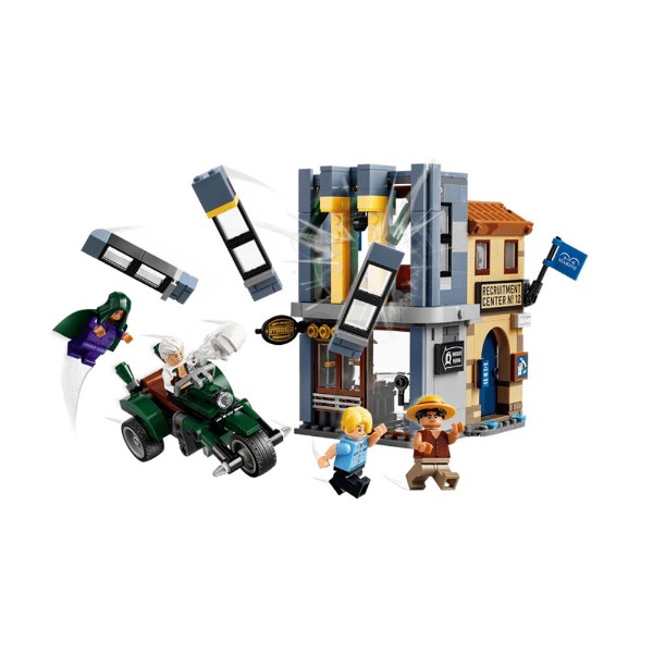 Netflix - One Piece - LEGO Showdown with Captain Smoker #75642 - Packshot 4