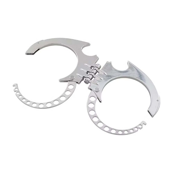 DC Comics - Batman - Batman Forever Bat Cuff Replica Bracelet - Packshot 3