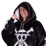 One Piece - Straw Hat Jolly Roger Oversized Blanket Hoodie - Packshot 6